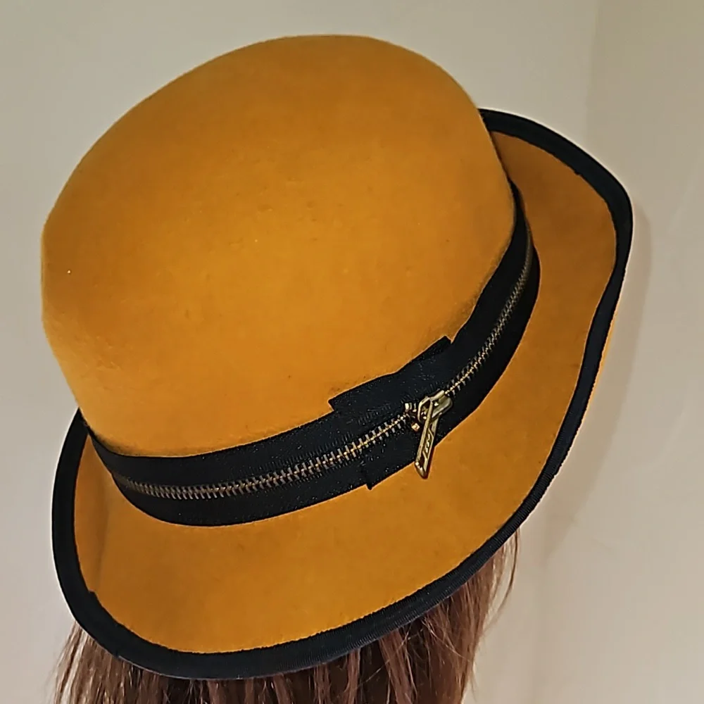 GOLD BLACK ZIPPER HAT Street‎ Smart BY BETMAR Made in USA